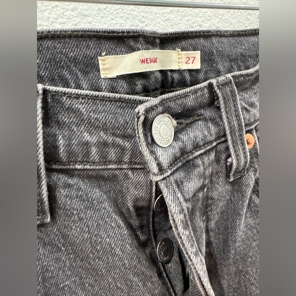 Levi’s Premium Denim Women’s Wedgie Fit Ankle Button Bite My Dust Grey Jeans 27 - Picture 10 of 16